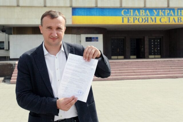 Карплюк зарегистрировался кандидатом в народные депутаты