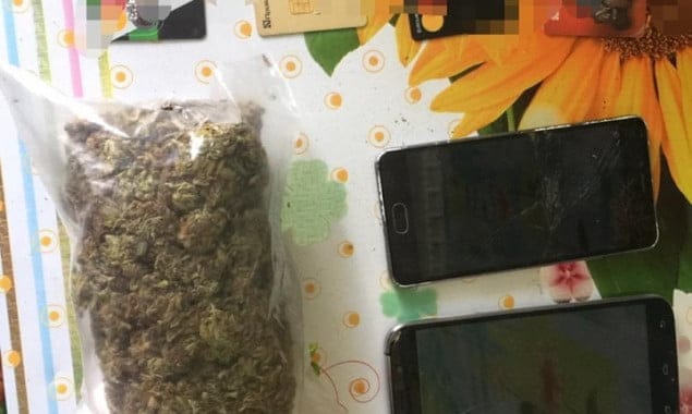 В Ирпене задержали мужчину, который продавал наркотики через соцсети