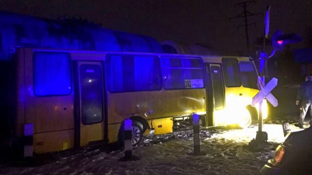 В Ирпене поезд протаранил маршрутку